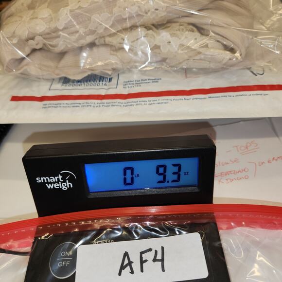 POL Knit Romper Womens S Beige Lace Stretch Pockets Boho Neutral Comfy Beachy - Picture 12 of 12